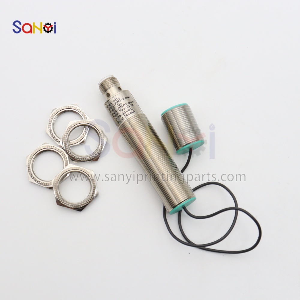 UB300-18GM75-E23-K-V15 超声波传感器   (4).JPG