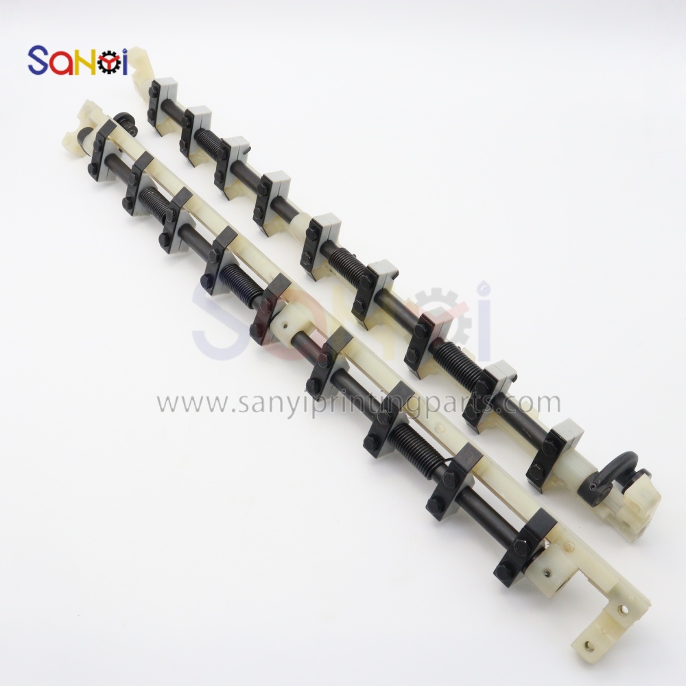 海德堡老款卧式烫金机牙排KSBKSD尼龙收纸牙排排上海TY615牙排   长度有635MM、675MM、705MM、715MM   (2).JPG