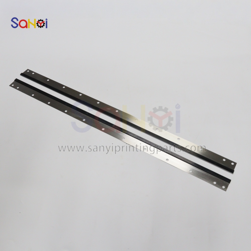 罗兰700洗车刀刮墨刀洗墨胶条罗兰700印刷机刮墨刀塑料刮刀 长度1100MM 宽度55MM 13孔   (3).JPG