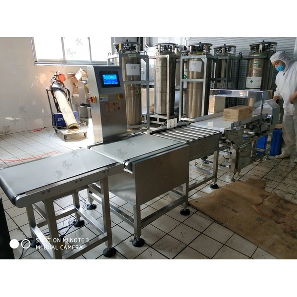 1-15kg Boxed And Bagged Products Checkweigher Dynamic Conveyor with Pusher Reject