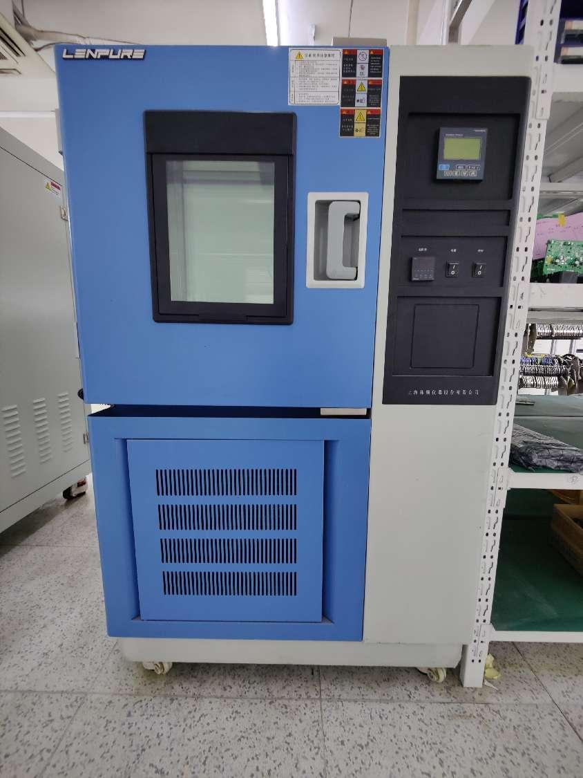 غرفة اختبار الحرارة الرطبة ذات درجات الحرارة العالية والمنخفضة