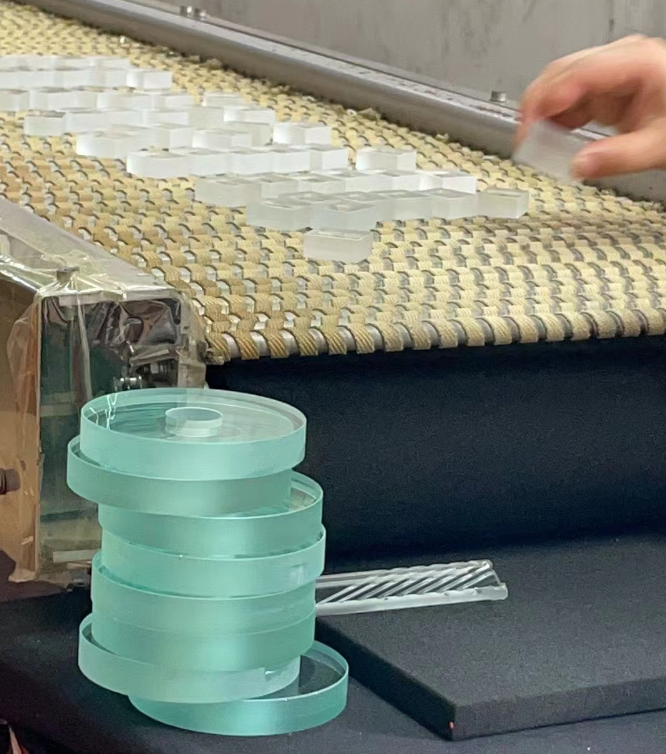 Industrial Sight Glass Plate Supplier.png