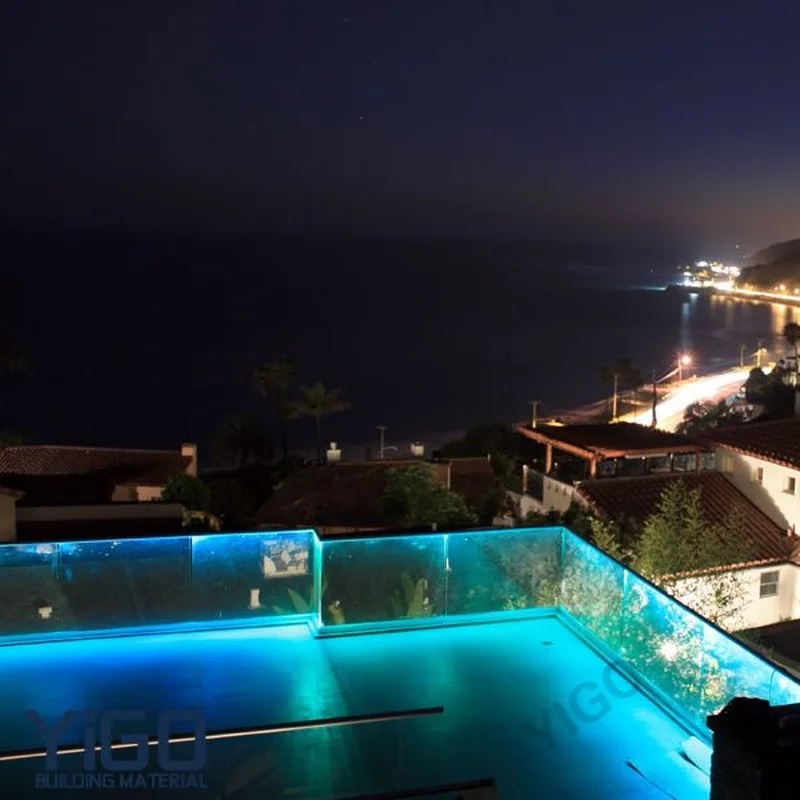 garde-corps extérieur en verre à LED