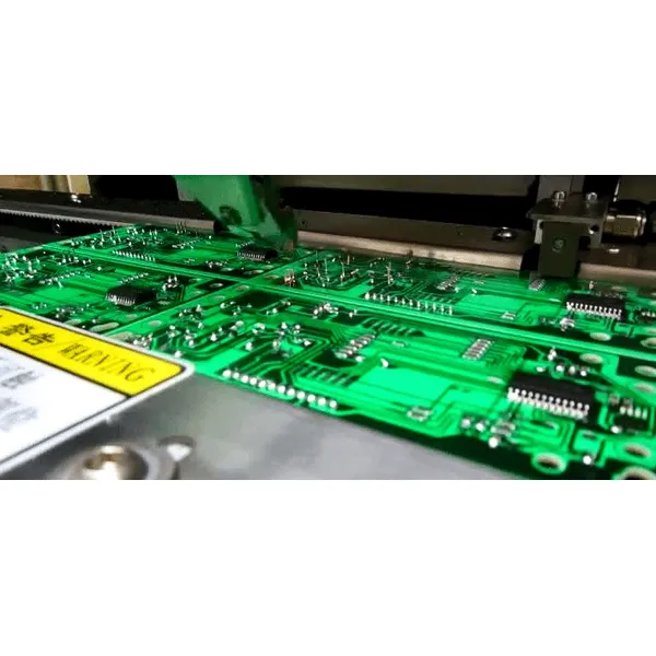 آلة قطع الرصاص الأوتوماتيكية من خلال تجميع ثنائي الفينيل متعدد الكلور بتكنولوجيا الثقب  