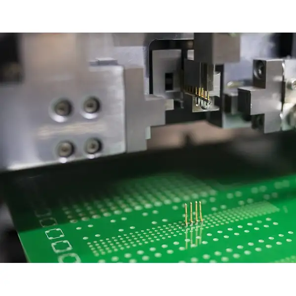 Полностью автоматическая машина для вставки штифтов s-7000 для производства электроники – завод-партнер smart ems