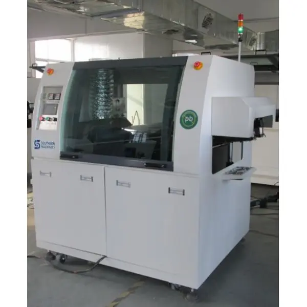 Machine à souder à la vague Southern Machinery pour l'assemblage de circuits imprimés