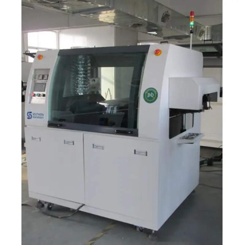 Machine à souder à la vague Southern Machinery pour l'assemblage de circuits imprimés