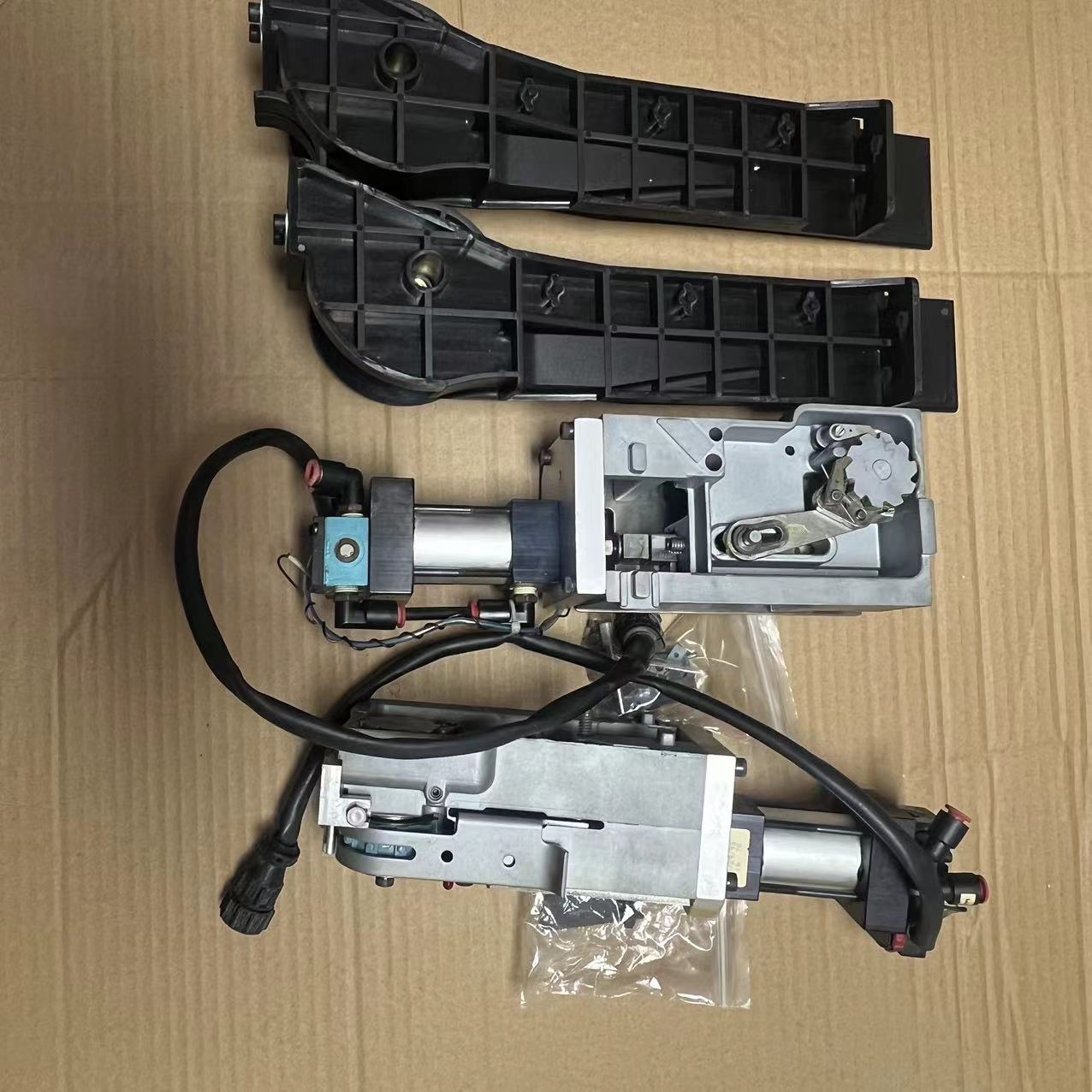 Feeder & 47585201 -Universal Instruments-AI Spare Parts – Smart EMS factory partner