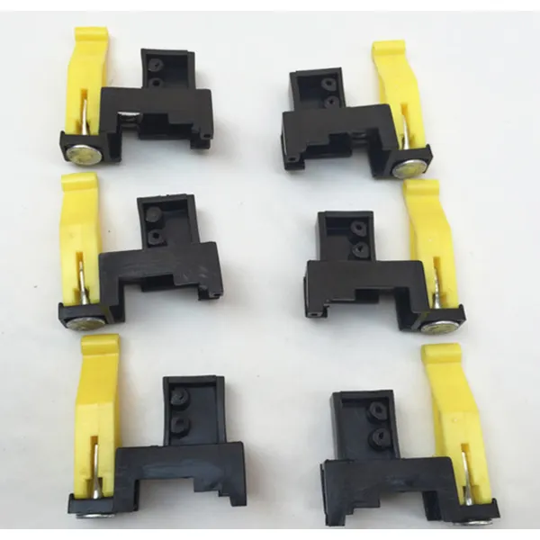 stop clip for PCB magazine racks – Smart EMS factory partner