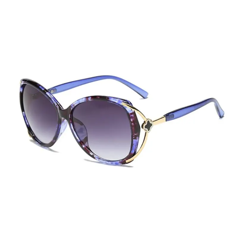 Clover Women Plastic Sunglasses
