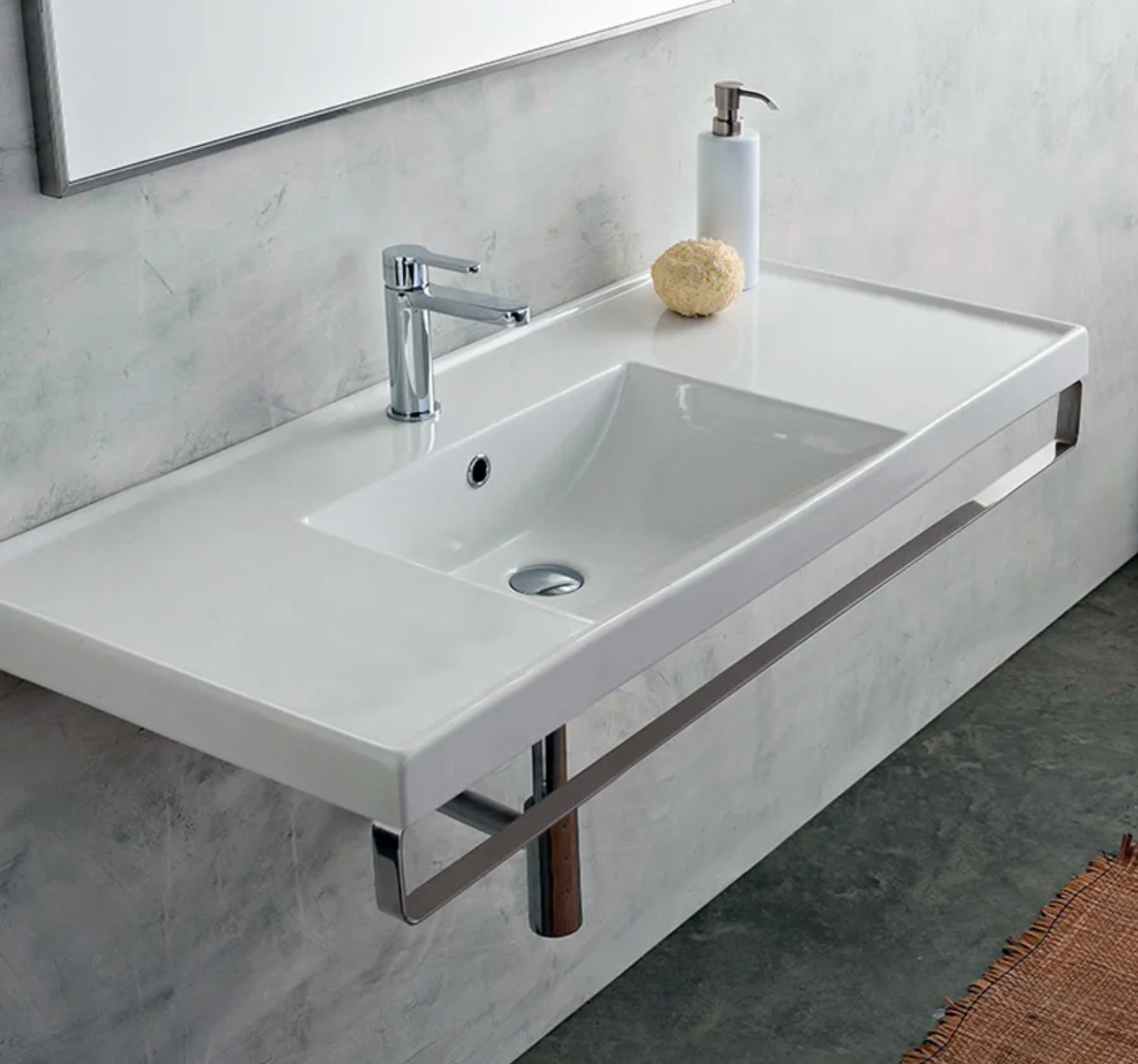 Large-sized washbasin.png