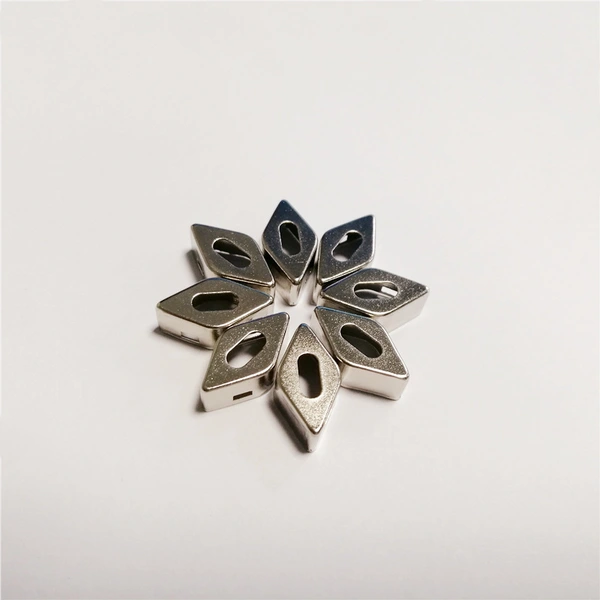 Штамповка и растяжение металла