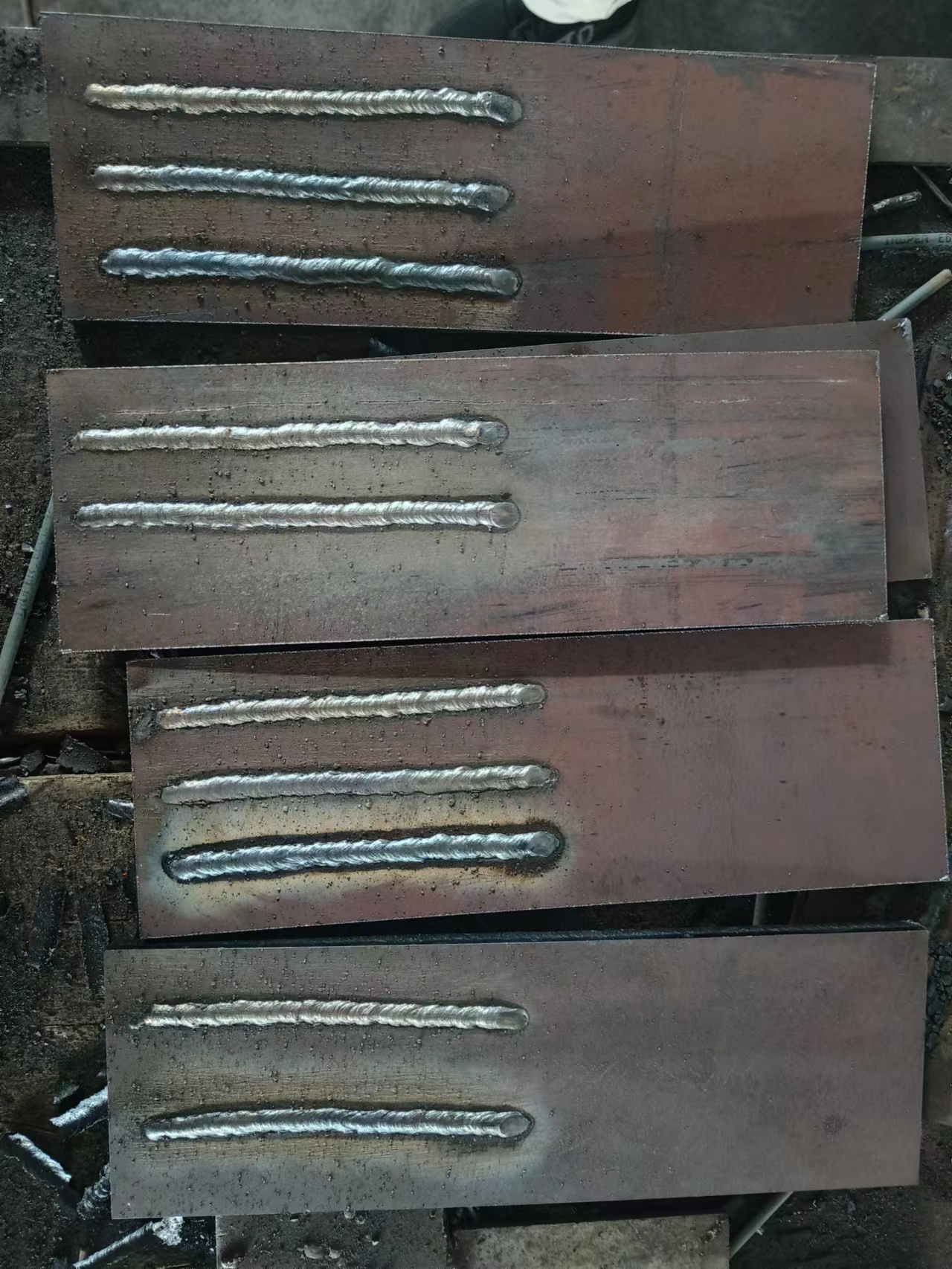 Ten beads of TecMig E6013.jpg