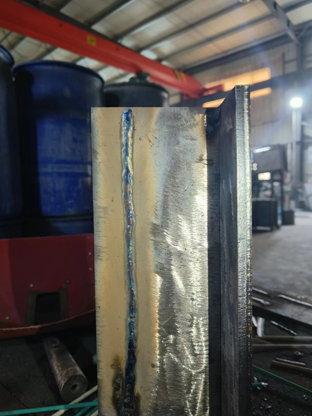 Vertical down position weld bead of E6013 Green 2.jpg