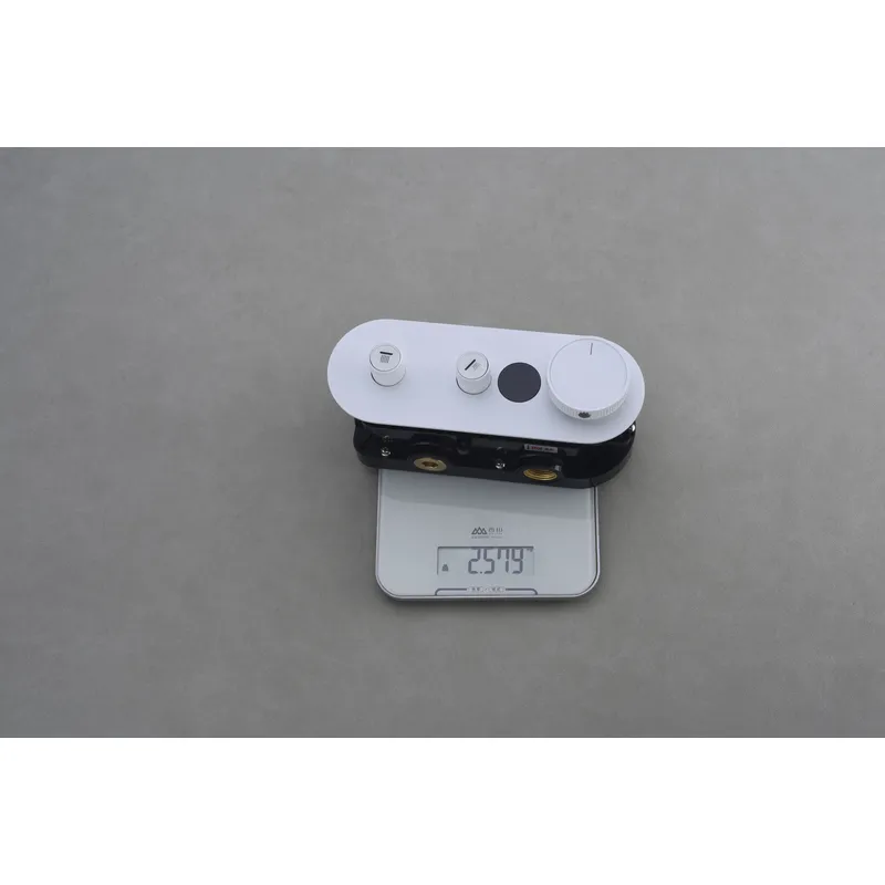 Brass shower head set Separate simple bath bath mixing valve Bath gun Grey hotel bath faucet 