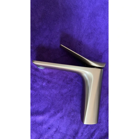 brass basin faucet  bathroom faucet cold and hot water faucet