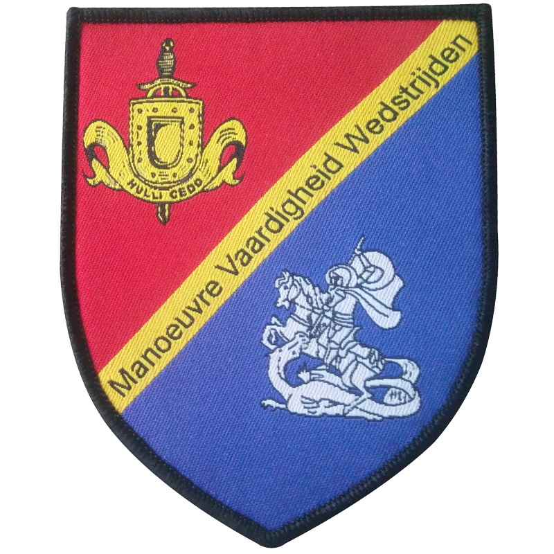 тканые нашивки-лейблы, тканые бейджи-лейблы для форменной одежды 