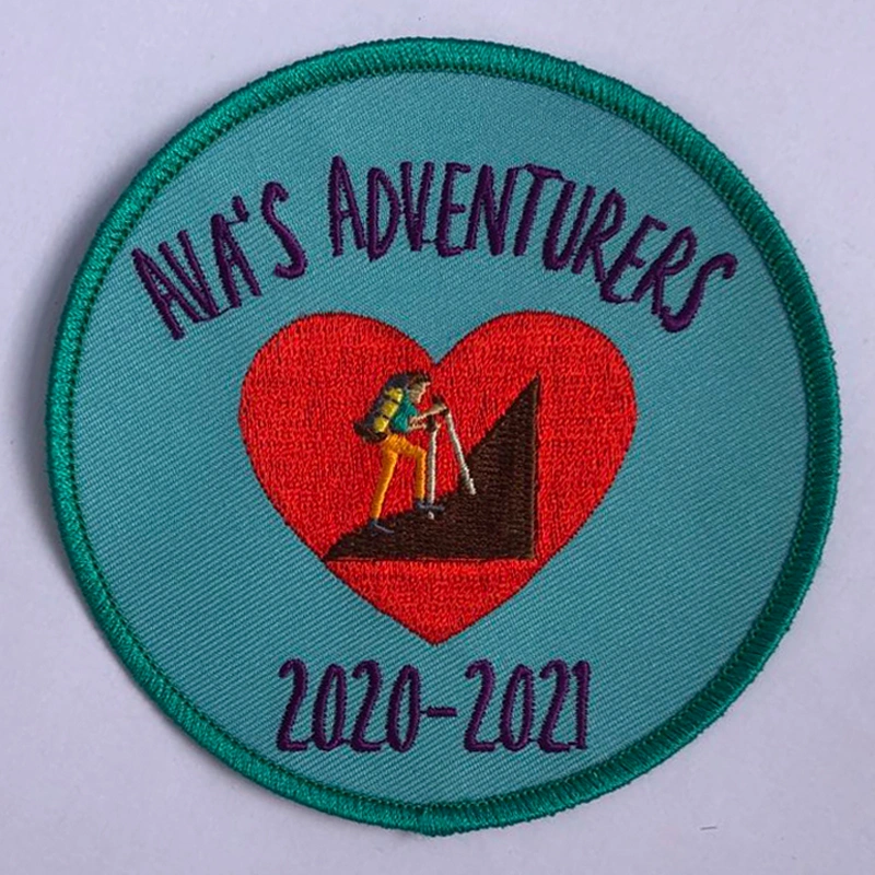 утюг на вышитых нашивках значки для форменных курток 