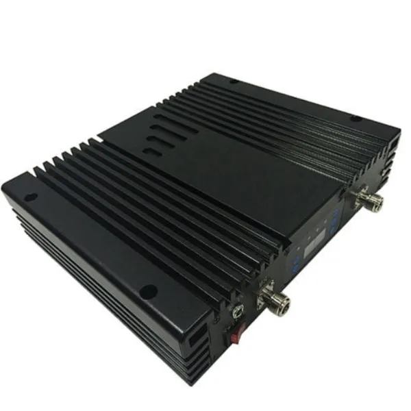 dual band signal repeater