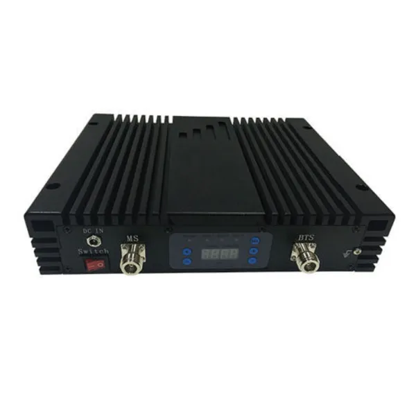 dual band signal repeater