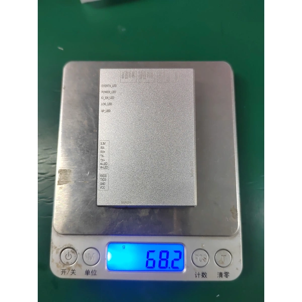 Многодиапазонный многодиапазонный GPS-приемник Aim+ с защитой от помех