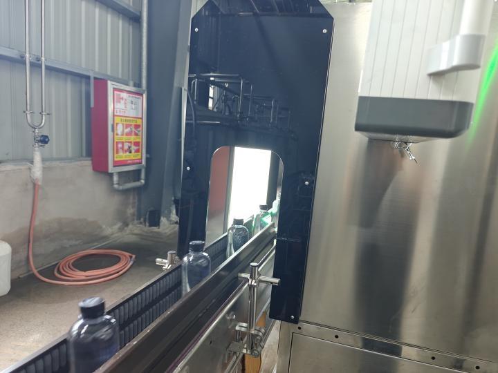 cap and level inspection machine