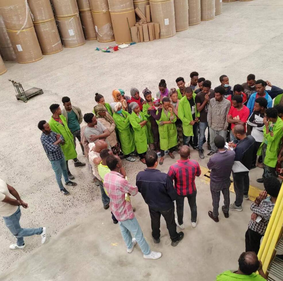 WEST RIVER team succefully finish corrugated machine training half an year in East Africa