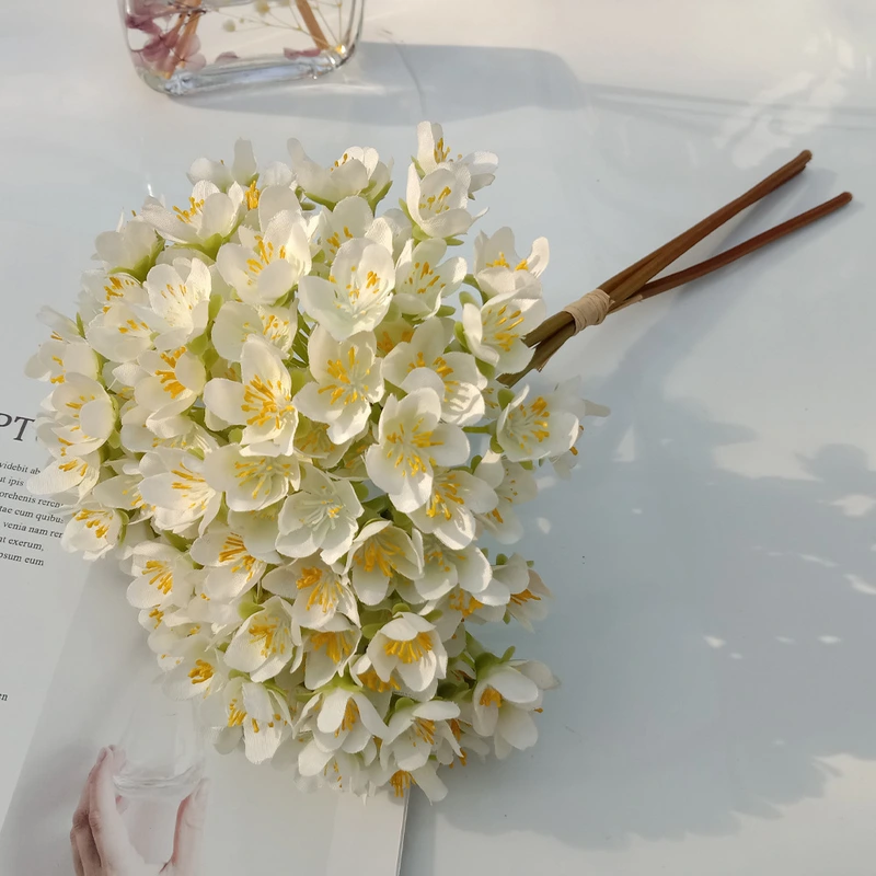 Artificial Luwei flower bouquet for home wedding decoration