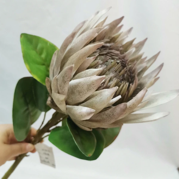 High quality simulation hand feel protea cynaroides flowers