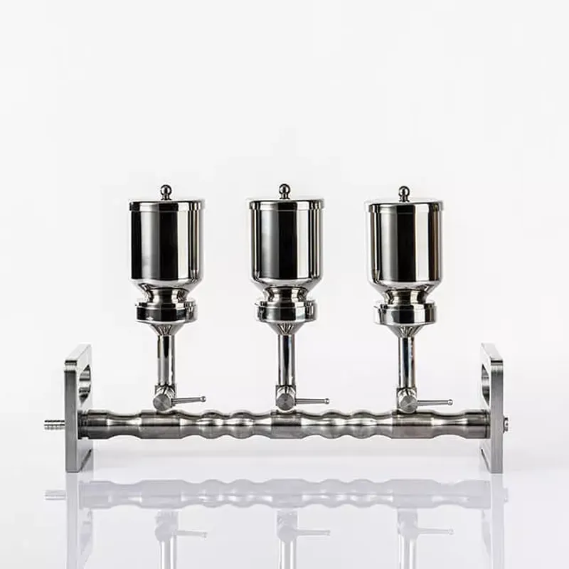 مشعب تفريغ ثلاثي الاتجاهات من الفولاذ المقاوم للصدأ - نظام ترشيح معملي