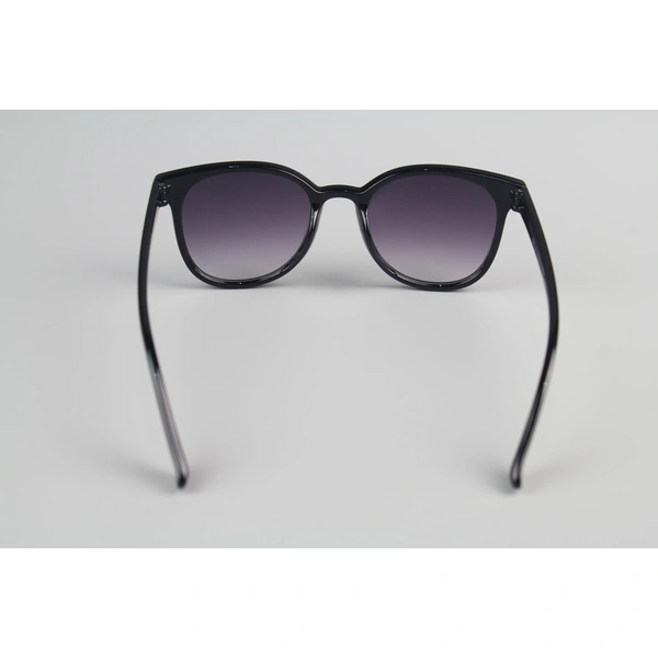 eco-friendly recycled plastic R-PET sunglases
