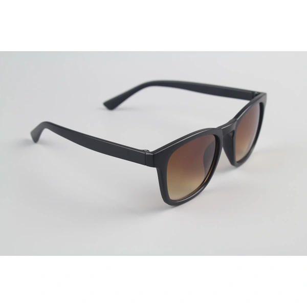 eco-friendly recycled plastic R-PET sunglases