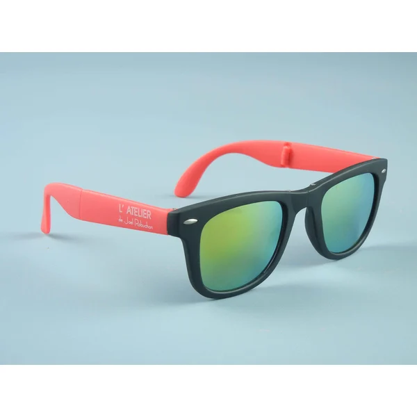 China Customized Folding Sunglasses With Logo 