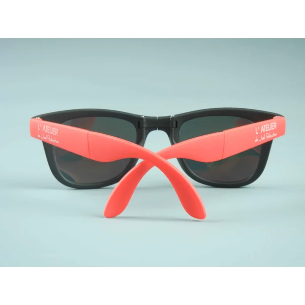 China Customized Folding Sunglasses With Logo 