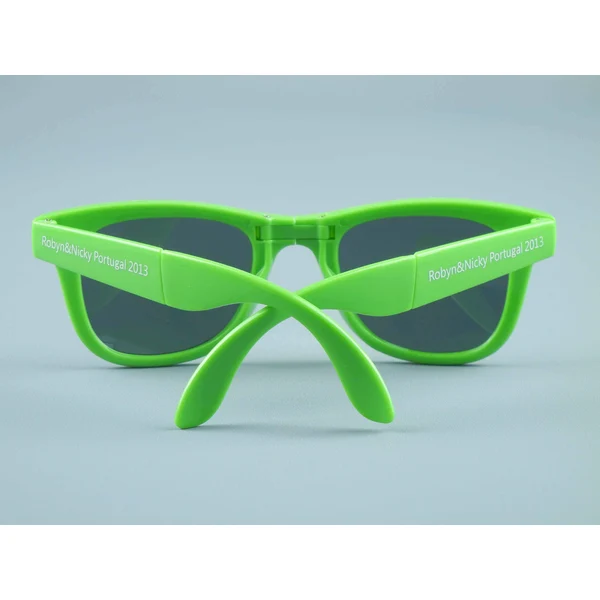 China Customized Folding Sunglasses With Logo 