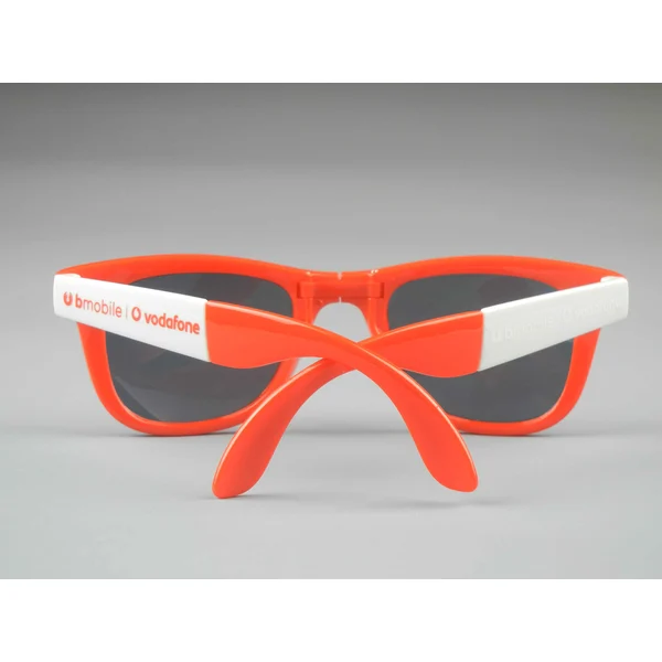 China Customized Folding Sunglasses With Logo