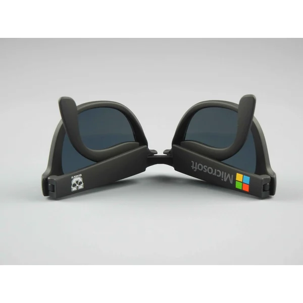 China Customized Folding Sunglasses With Logo 