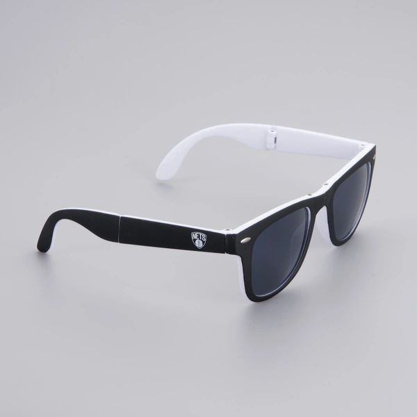 China Customized Folding Sunglasses With Logo 