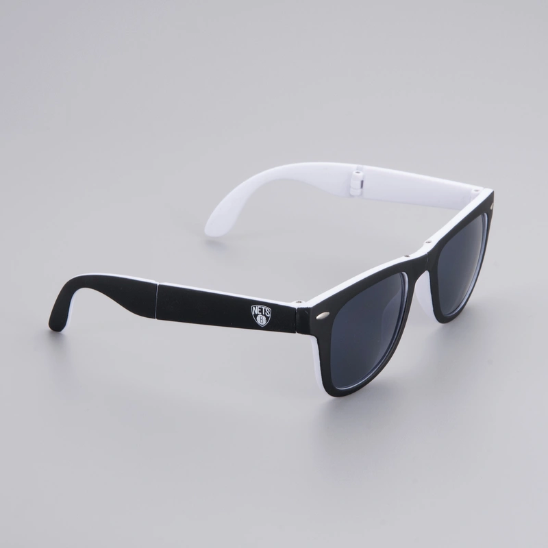 China Customized Folding Sunglasses With Logo 
