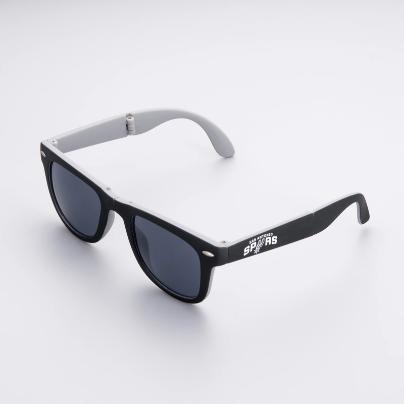 China Customized Folding Sunglasses With Logo 