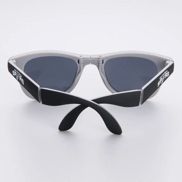 China Customized Folding Sunglasses With Logo 