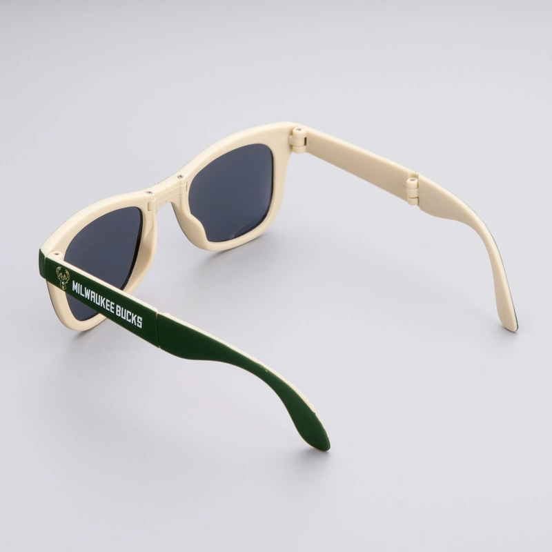 China Customized Folding Sunglasses With Logo 