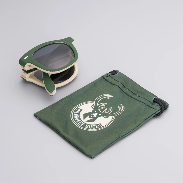 China Customized Folding Sunglasses With Logo 