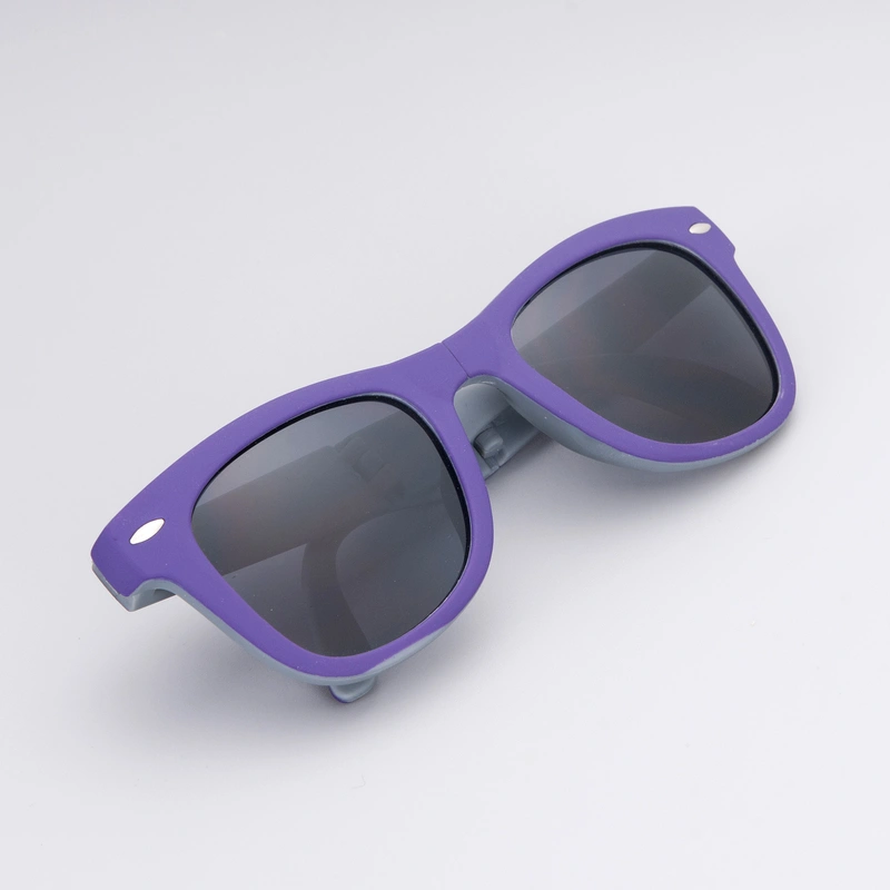China Customized Folding Sunglasses With Logo 