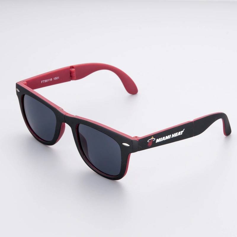 China Customized Folding Sunglasses With Logo 