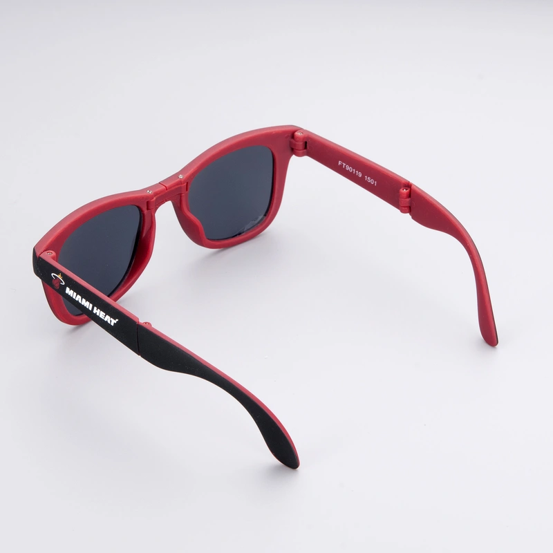 China Customized Folding Sunglasses With Logo 