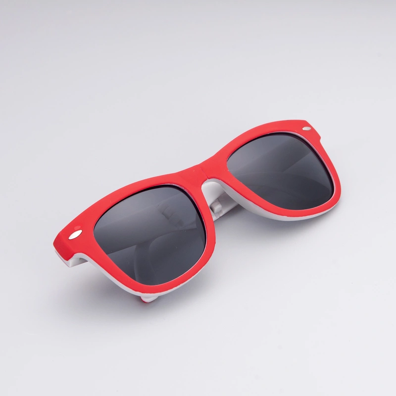 China Customized Folding Sunglasses With Logo 