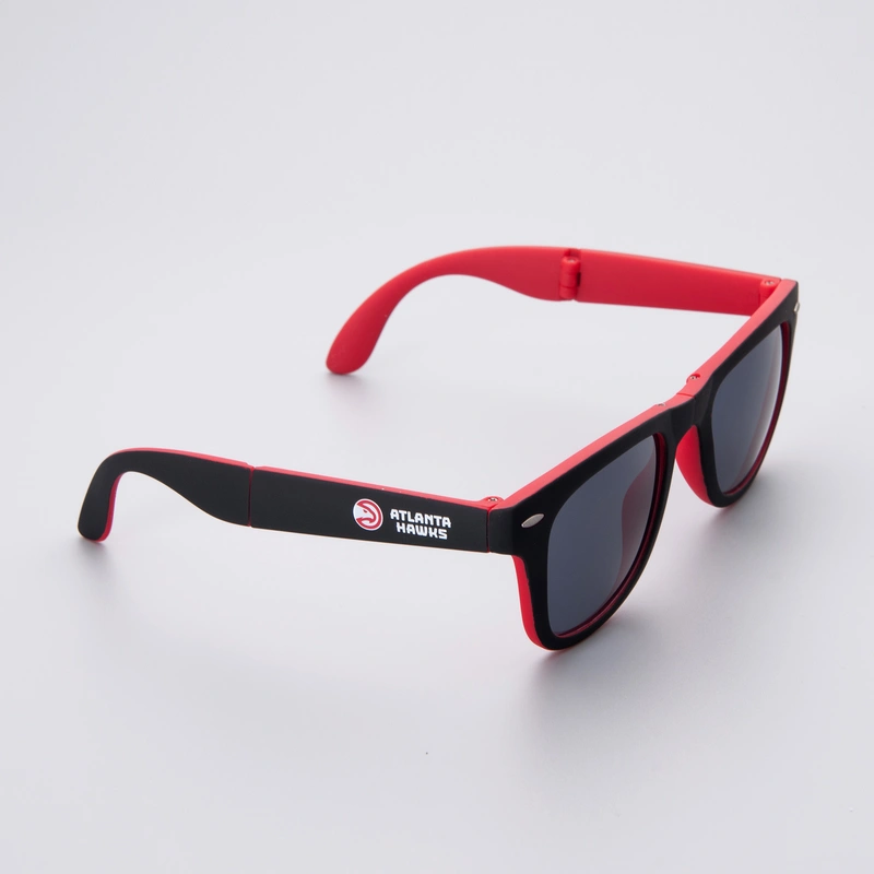China Customized Folding Sunglasses With Logo 