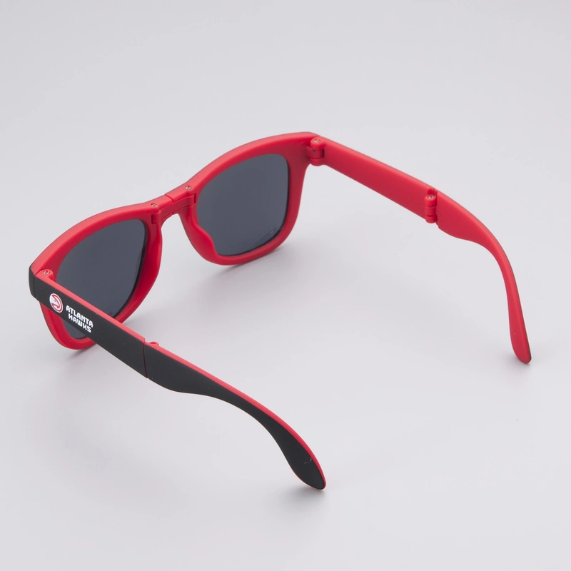 China Customized Folding Sunglasses With Logo 