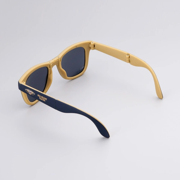 China Customized Folding Sunglasses With Logo 